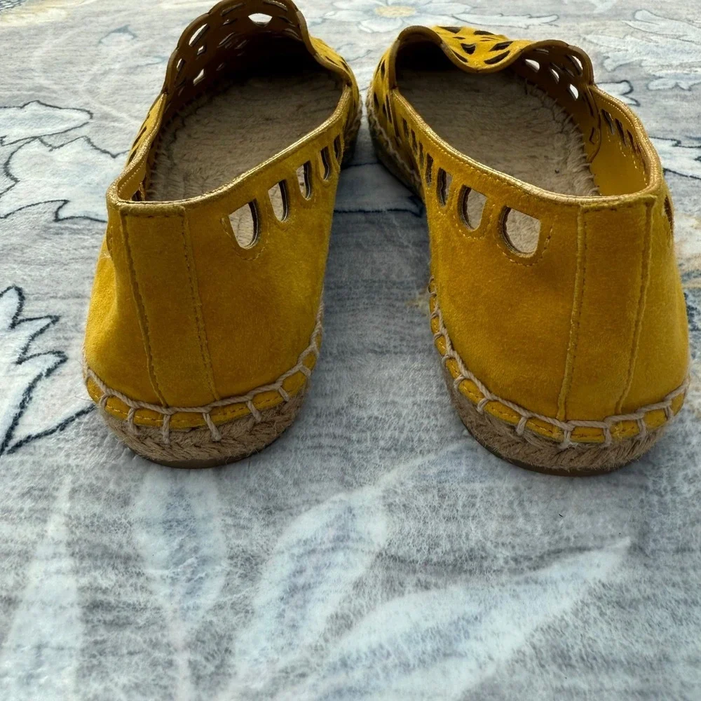 NWOT Tory Burch May Flat Espadrille Womens 6 Yellow Laser Cut Suede‎ SlipOn
